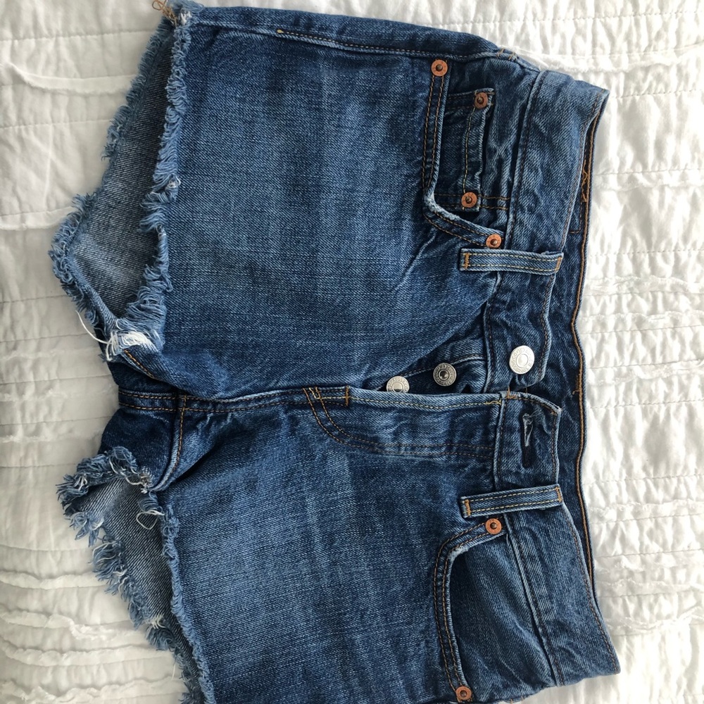NWOT Levi’s High Rise Shorts